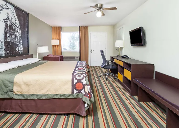 Super 8 By Wyndham Brookhaven