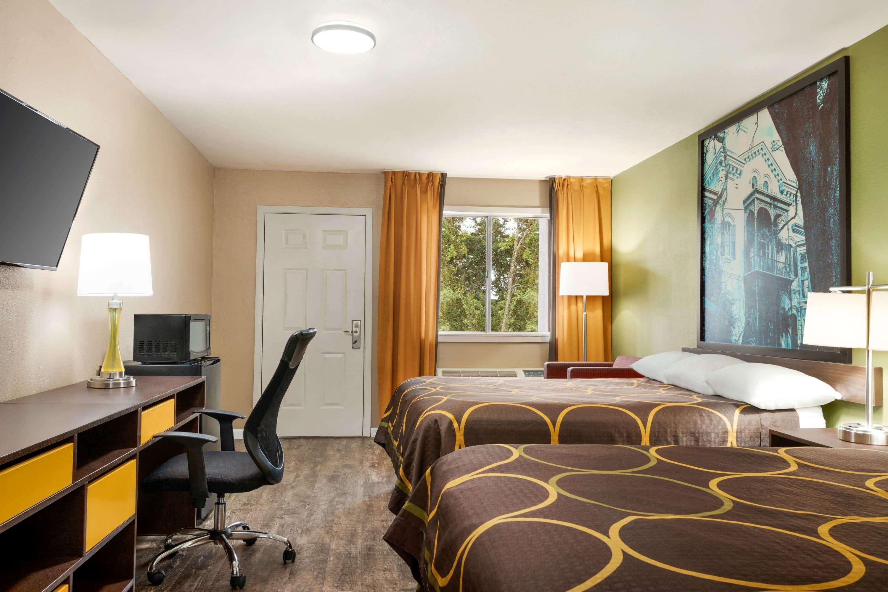 Hotel Super 8 By Wyndham 2*