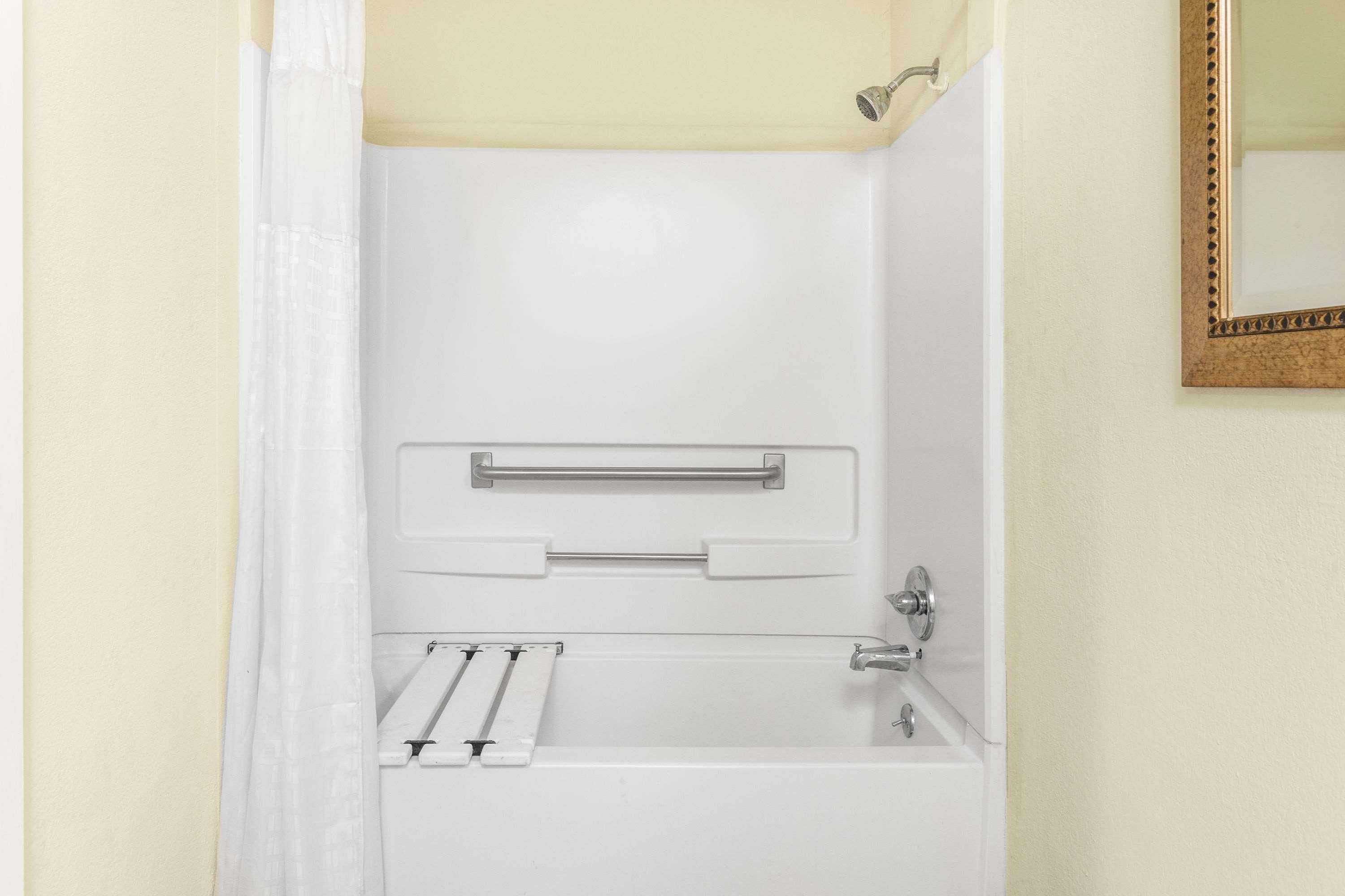 Super 8 By Wyndham 2* Brookhaven